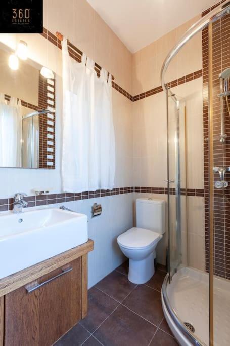 Beautiful, Typical Maltese 4Br Home With Roof Top By 360 Estates Sliema Bagian luar foto