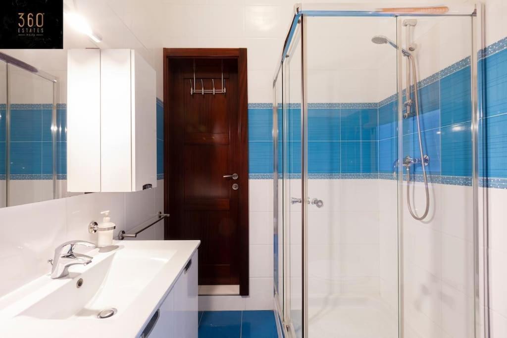 Beautiful, Typical Maltese 4Br Home With Roof Top By 360 Estates Sliema Bagian luar foto