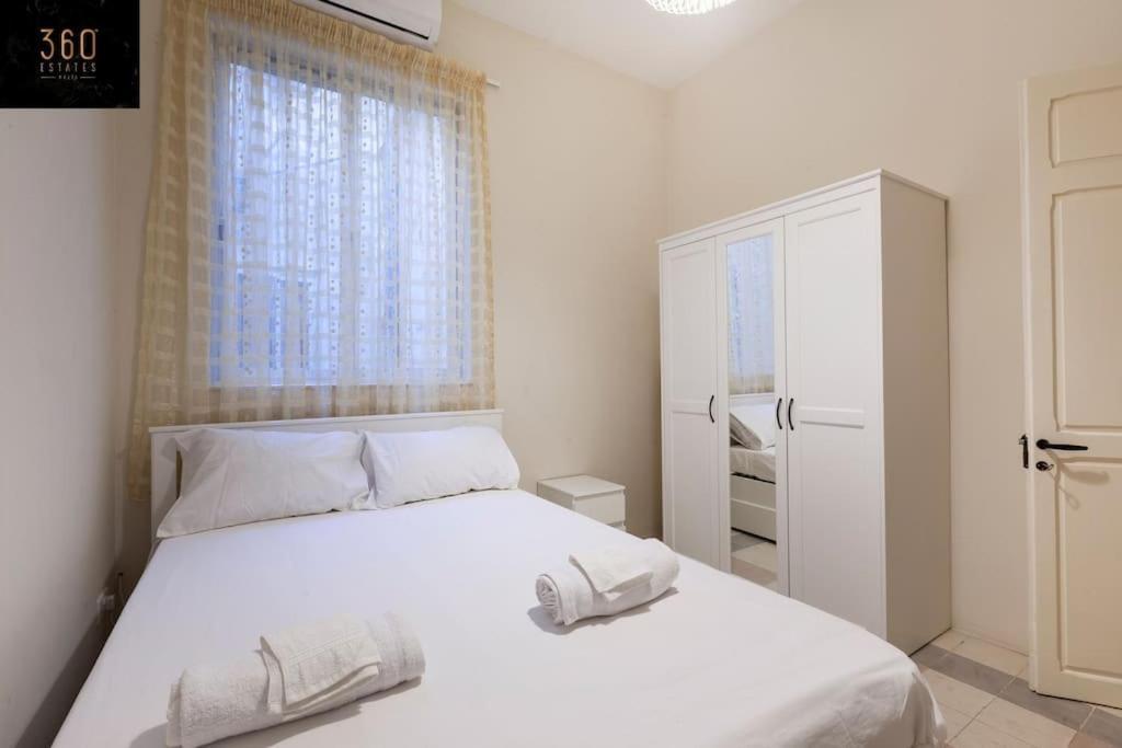 Beautiful, Typical Maltese 4Br Home With Roof Top By 360 Estates Sliema Bagian luar foto